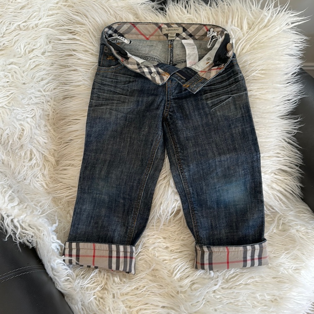 Burberry the most stylish Jeans 🩵